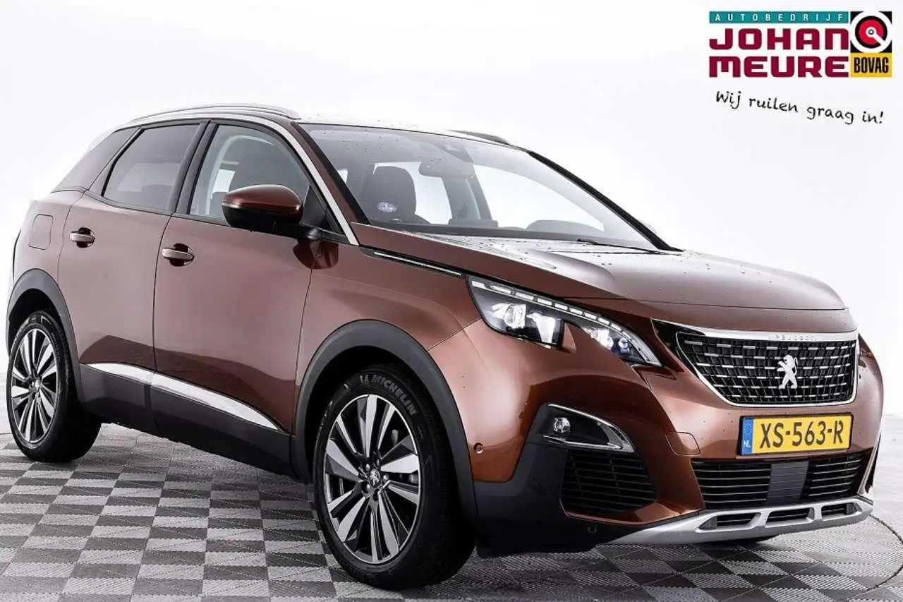 Photo 1 : Peugeot 3008 2019 Essence