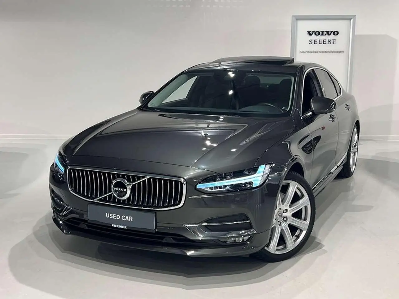 Photo 1 : Volvo S90 2018 Petrol