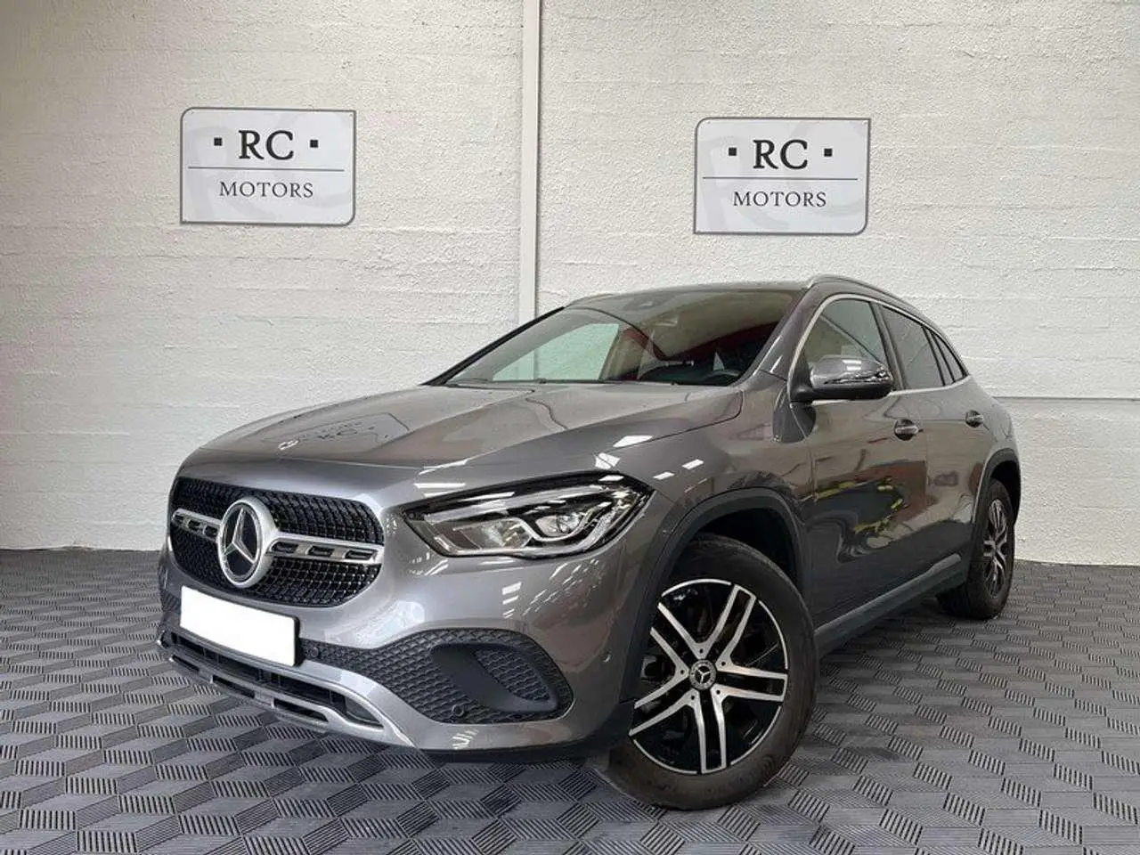 Photo 1 : Mercedes-benz Classe Gla 2022 Hybrid