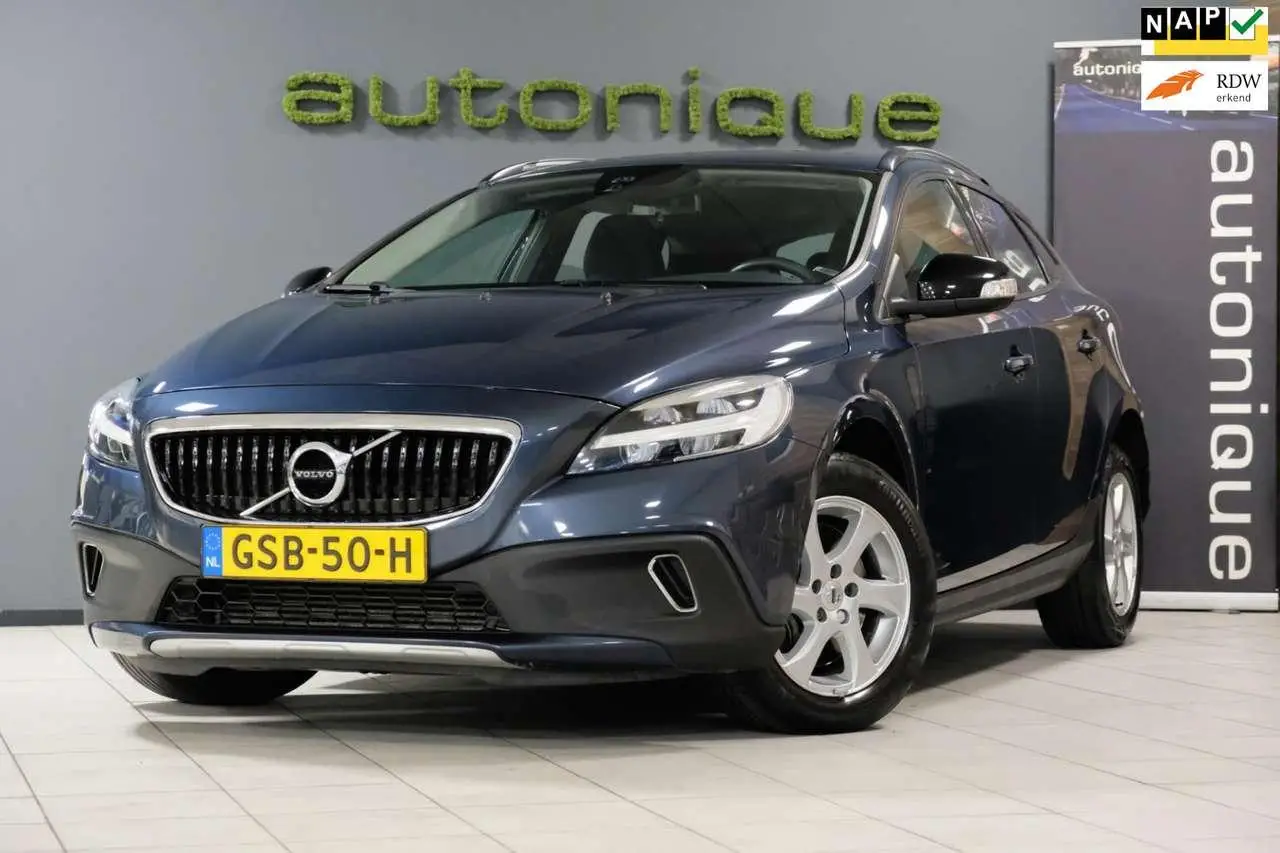 Photo 1 : Volvo V40 2018 Essence