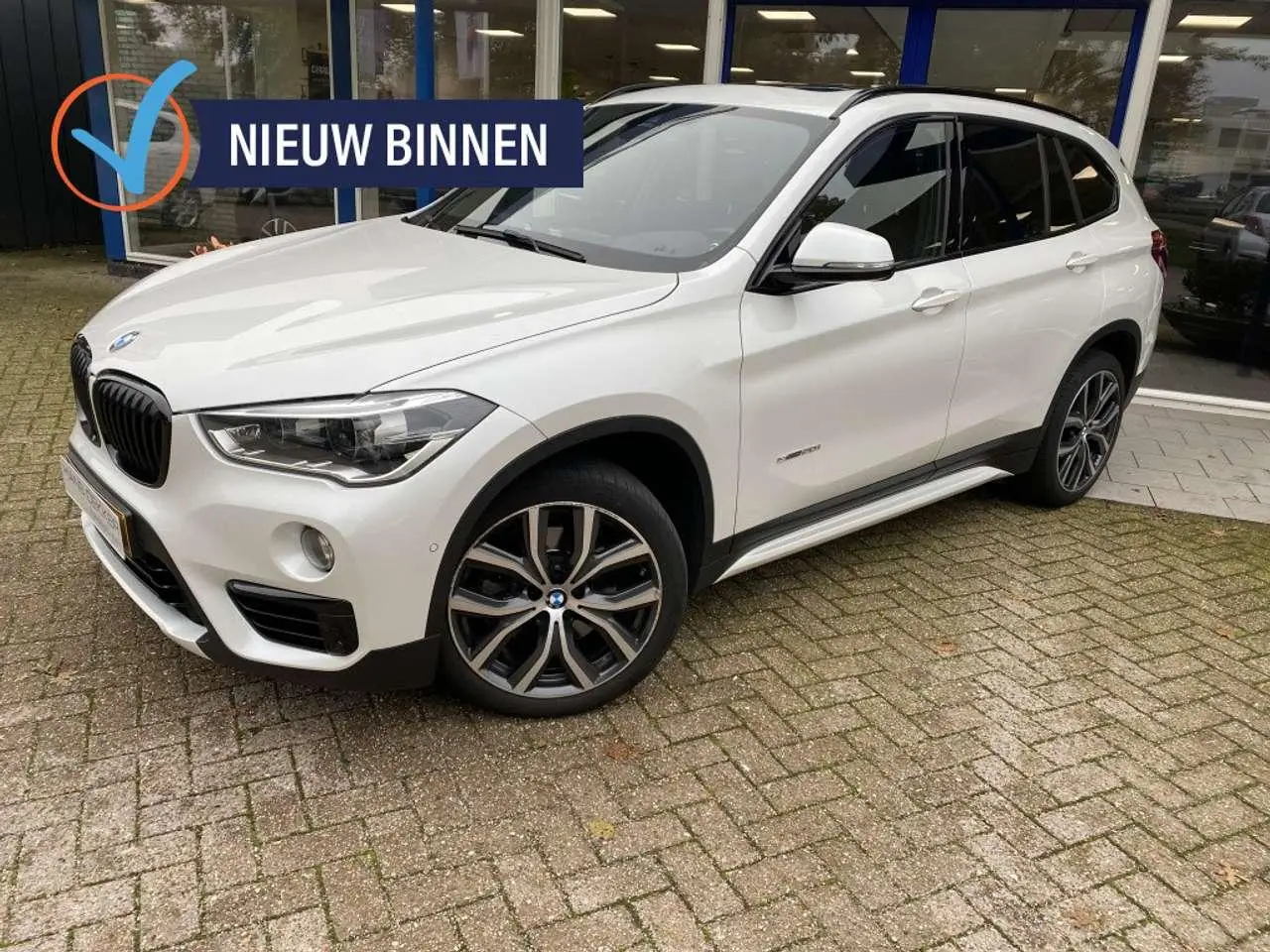 Photo 1 : Bmw X1 2017 Petrol