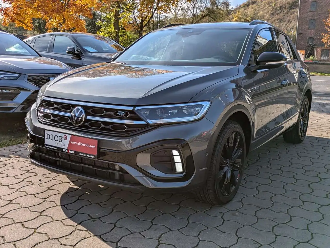 Photo 1 : Volkswagen T-roc 2024 Essence