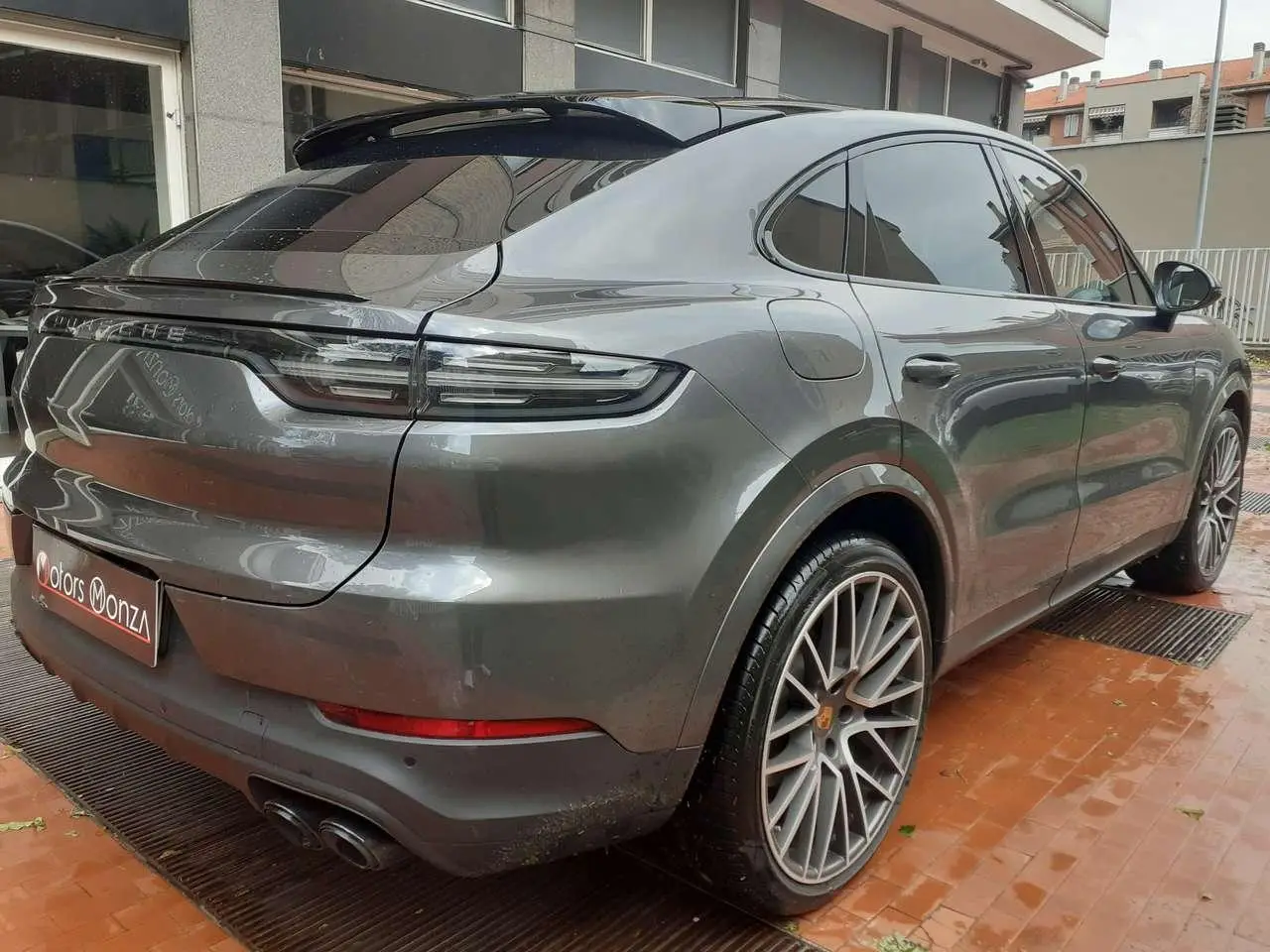 Photo 1 : Porsche Cayenne 2020 Petrol