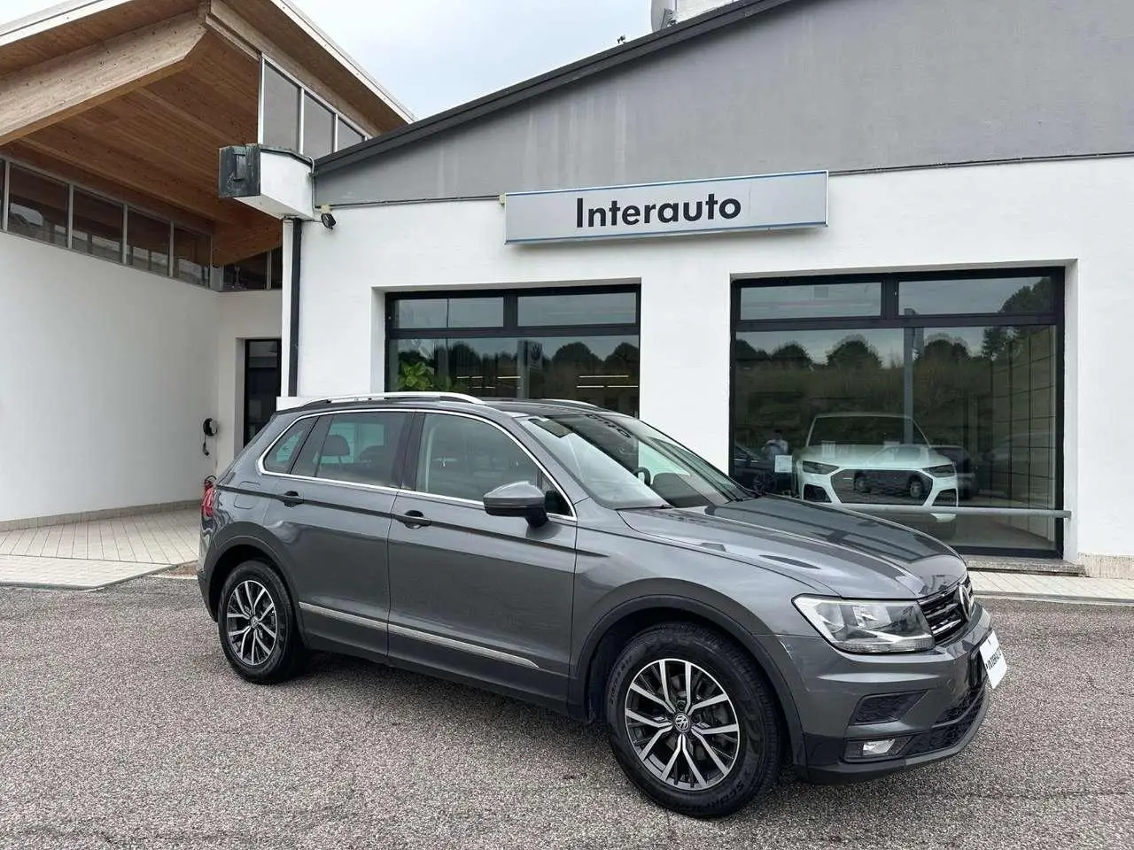 Photo 1 : Volkswagen Tiguan 2020 Diesel