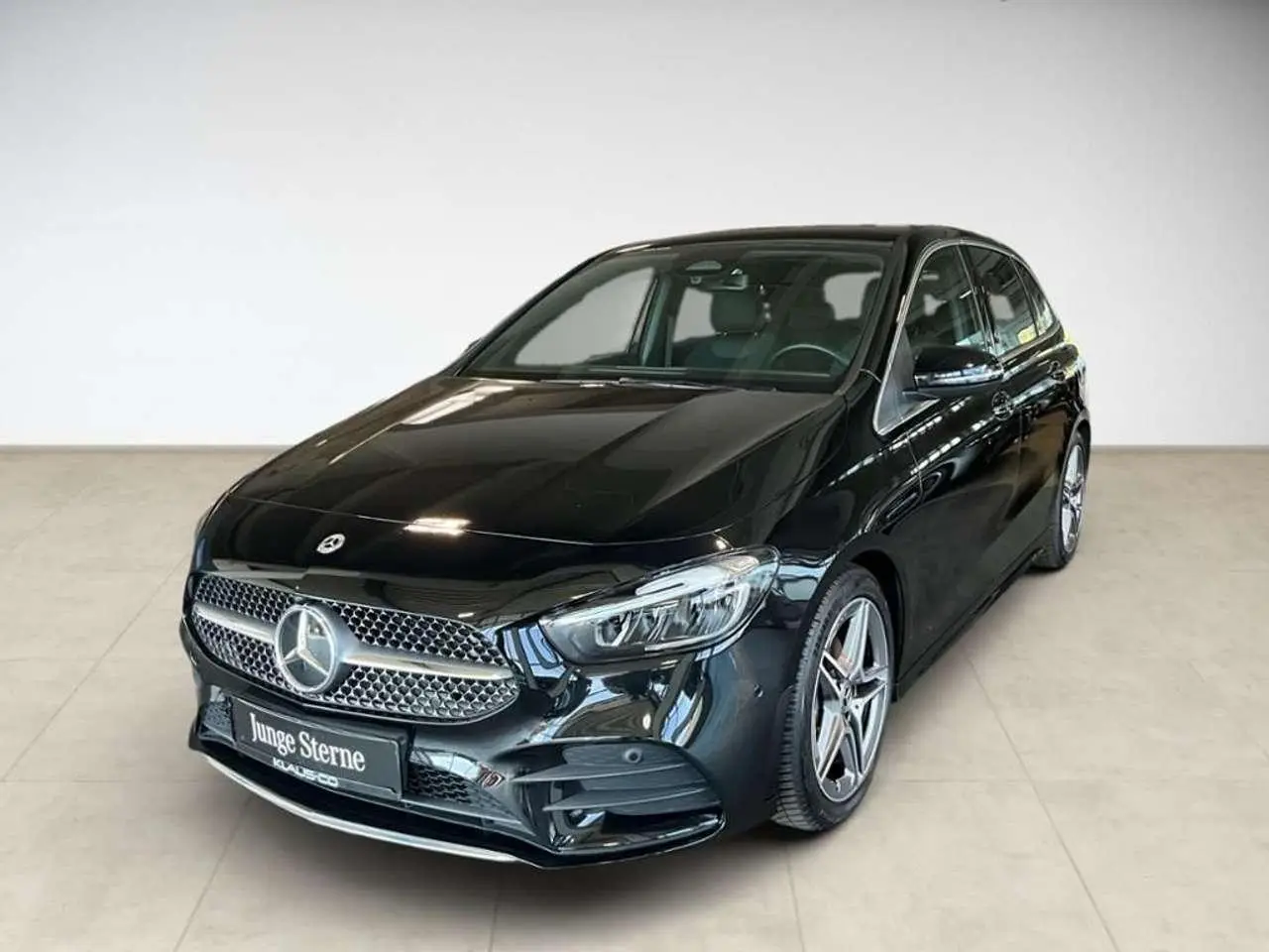 Photo 1 : Mercedes-benz Classe B 2023 Petrol