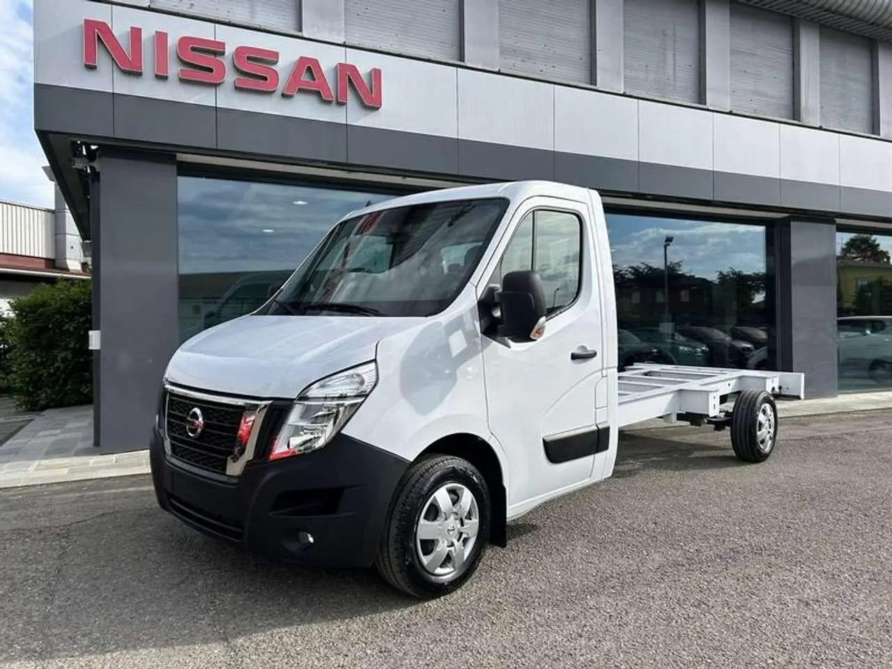 Photo 1 : Nissan Interstar 2024 Diesel