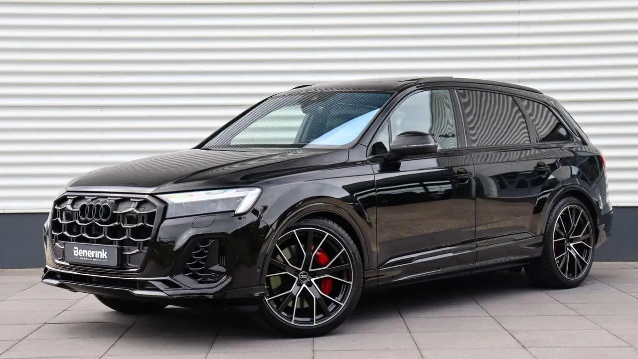 Photo 1 : Audi Q7 2024 Hybride