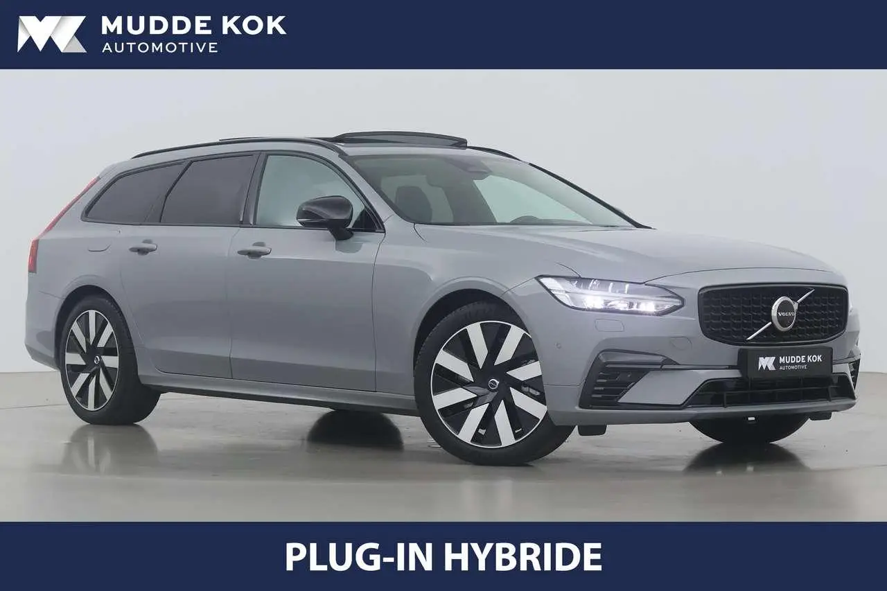 Photo 1 : Volvo V90 2024 Hybrid