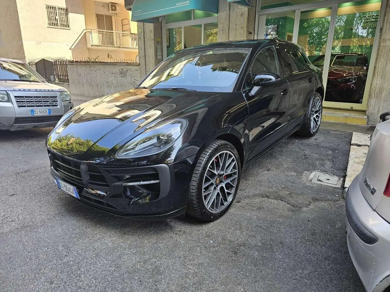 Photo 1 : Porsche Macan 2021 Essence