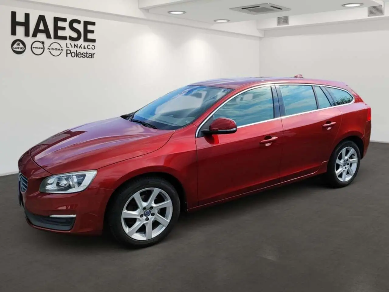 Photo 1 : Volvo V60 2015 Essence