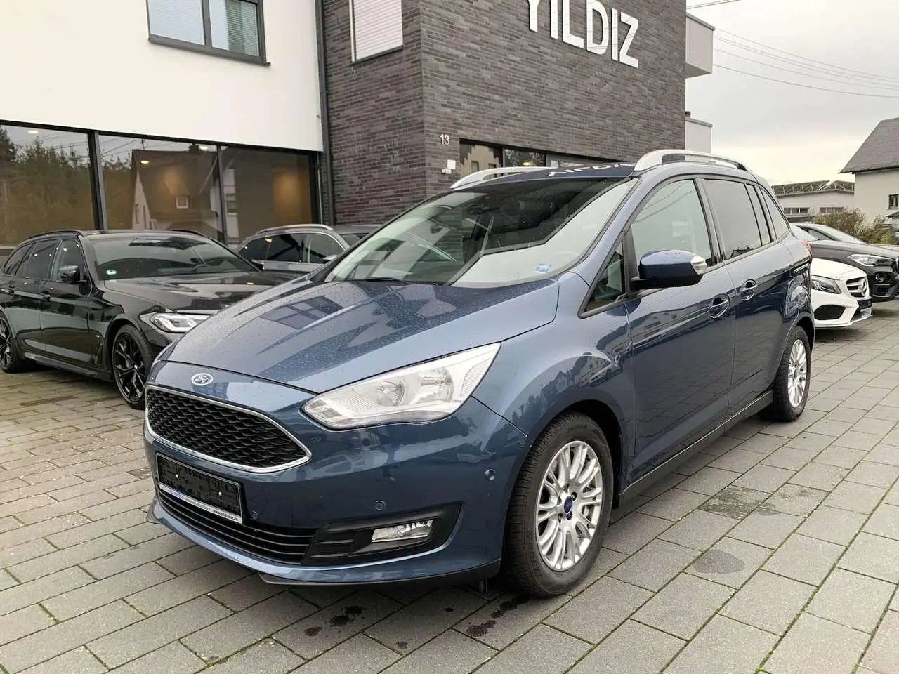 Photo 1 : Ford C-max 2019 Petrol