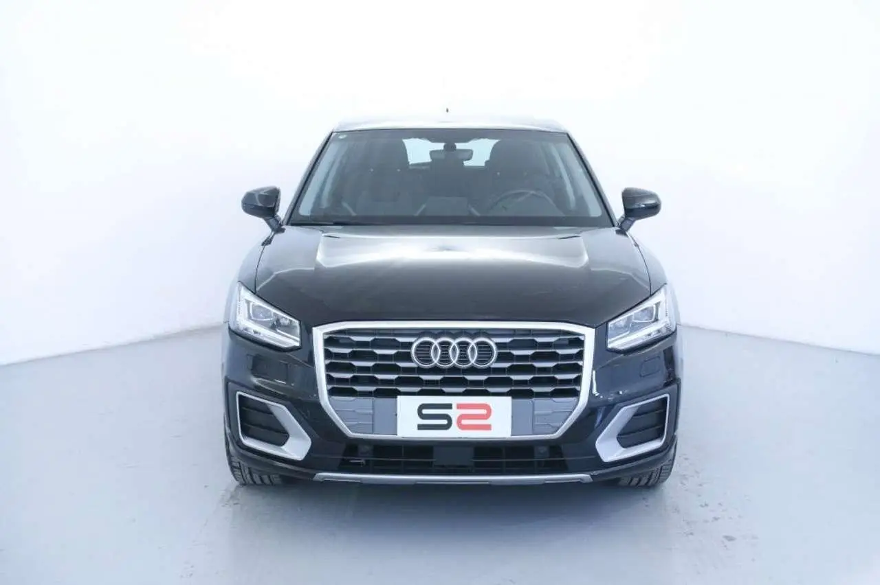 Photo 1 : Audi Q2 2018 Petrol