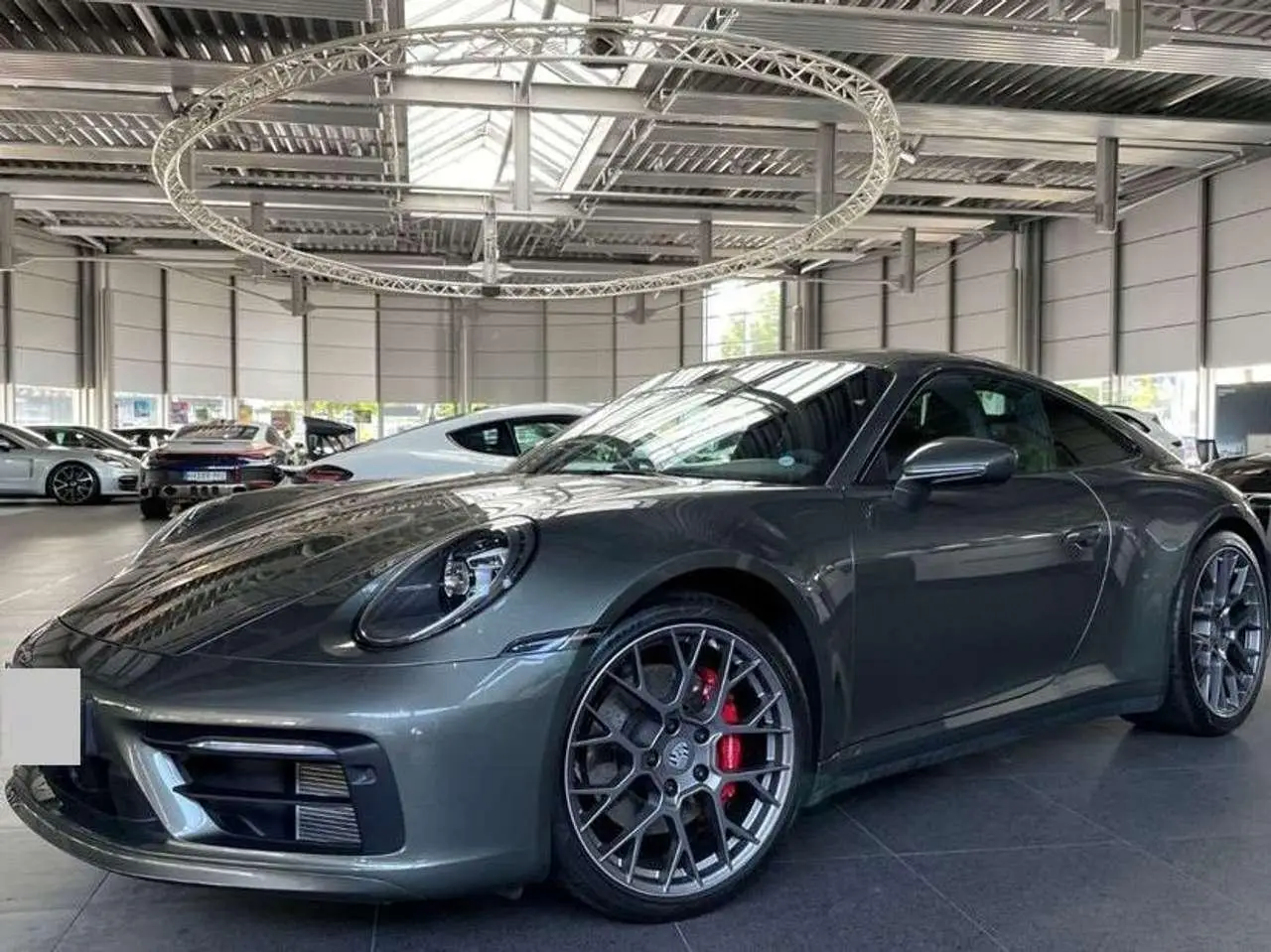 Photo 1 : Porsche 992 2020 Petrol