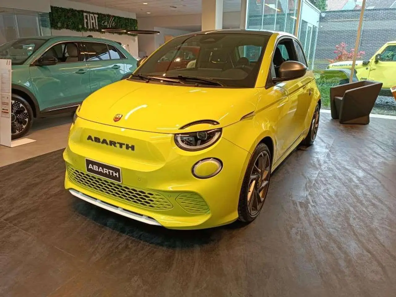 Photo 1 : Abarth 595 2023 Electric