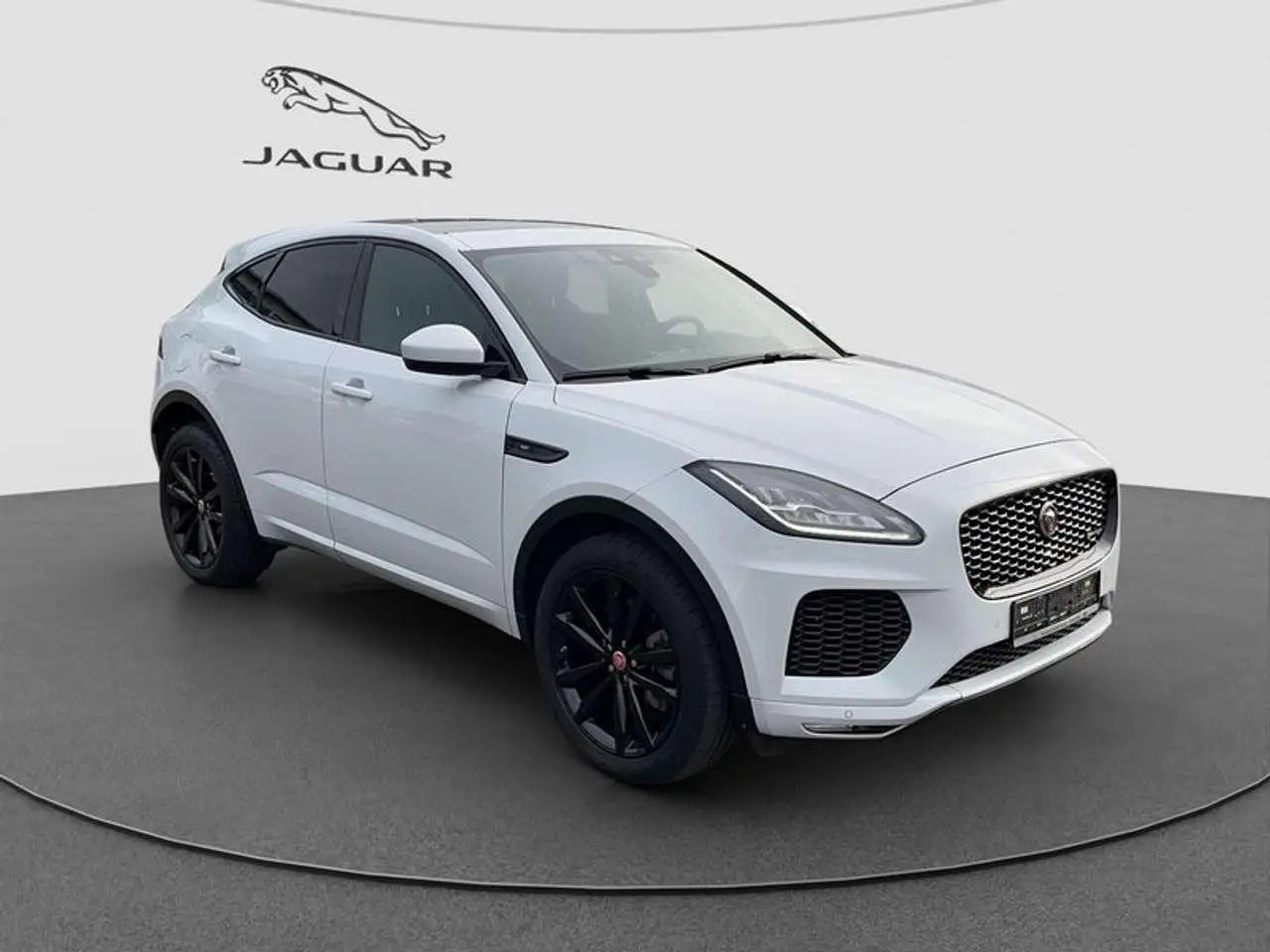 Photo 1 : Jaguar E-pace 2020 Essence