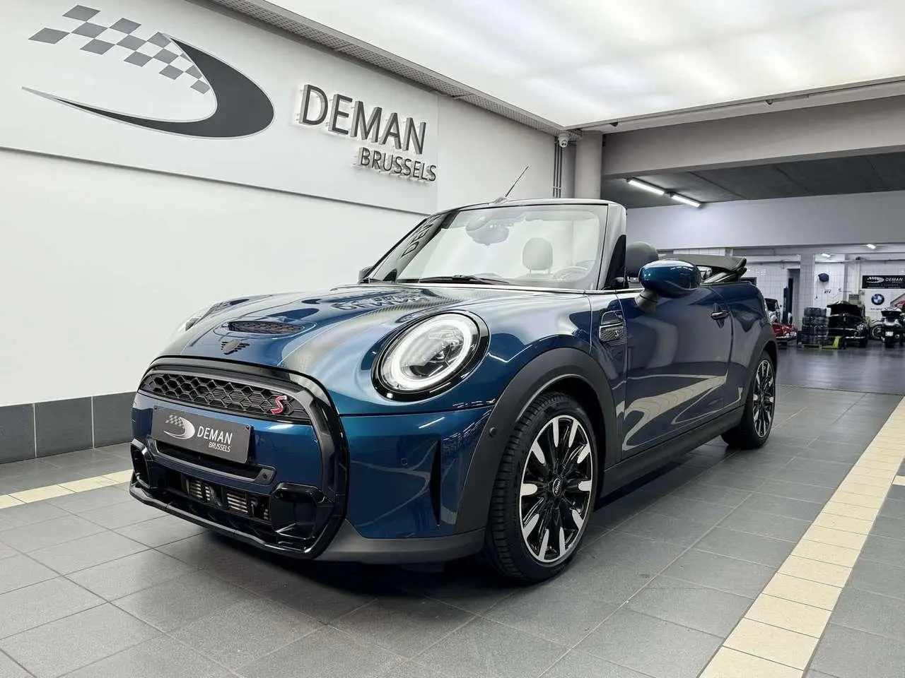 Photo 1 : Mini Cooper 2021 Petrol