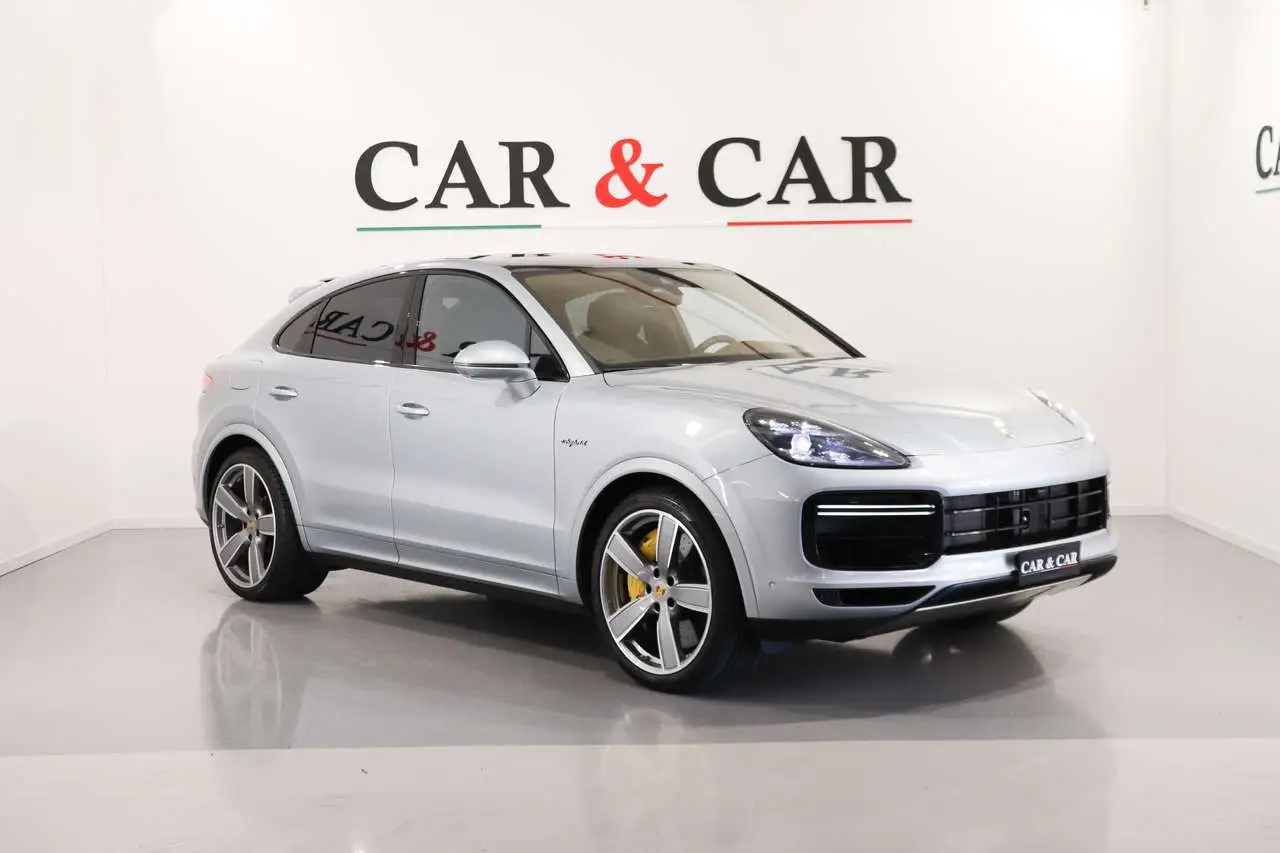 Photo 1 : Porsche Cayenne 2021 Hybrid