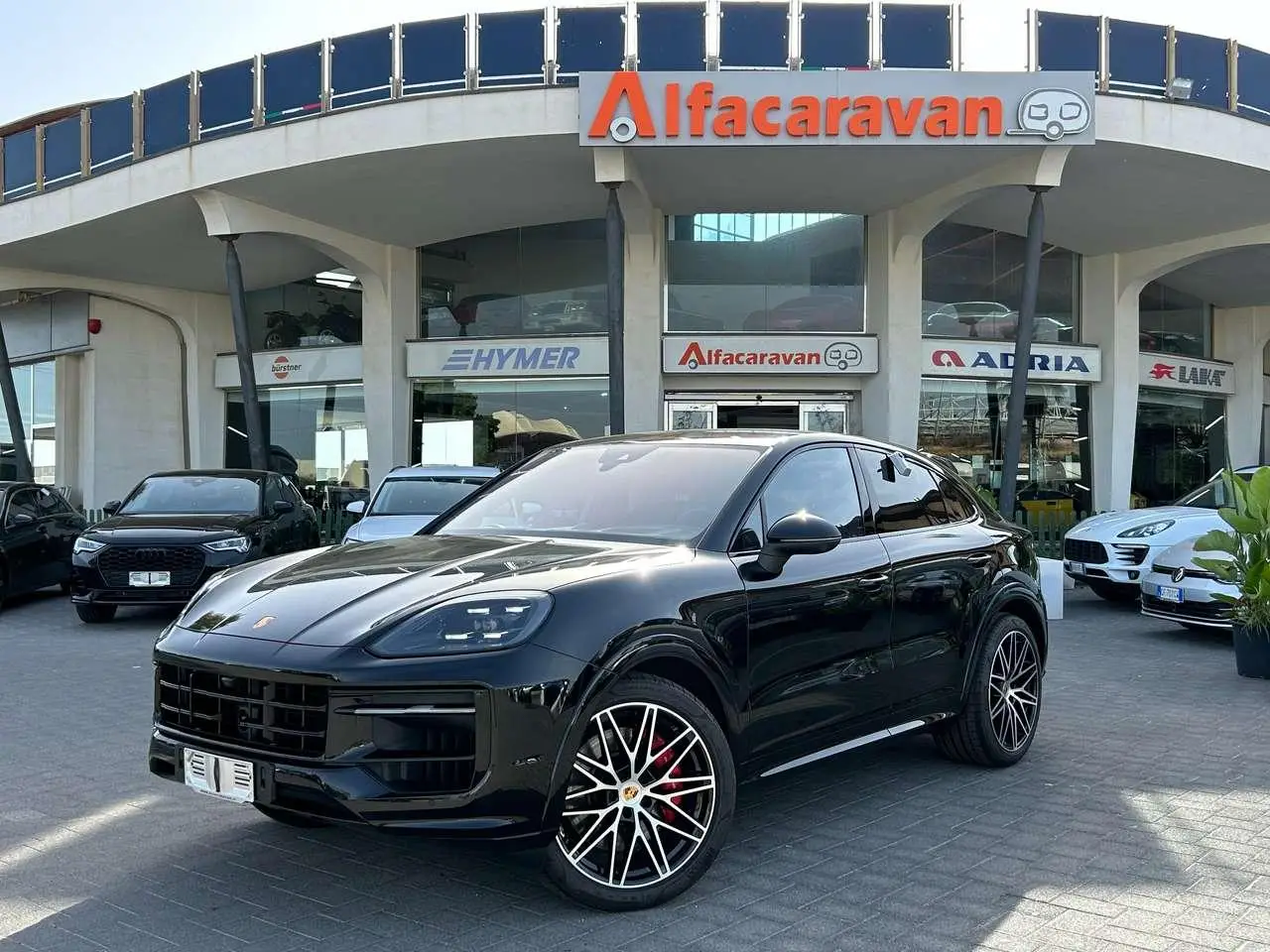 Photo 1 : Porsche Cayenne 2024 Essence