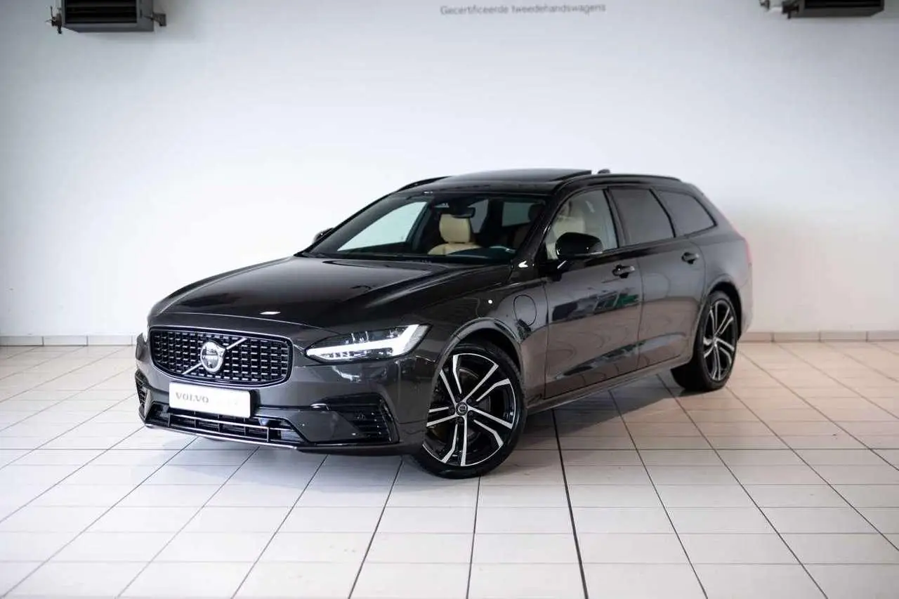 Photo 1 : Volvo V90 2023 Hybride