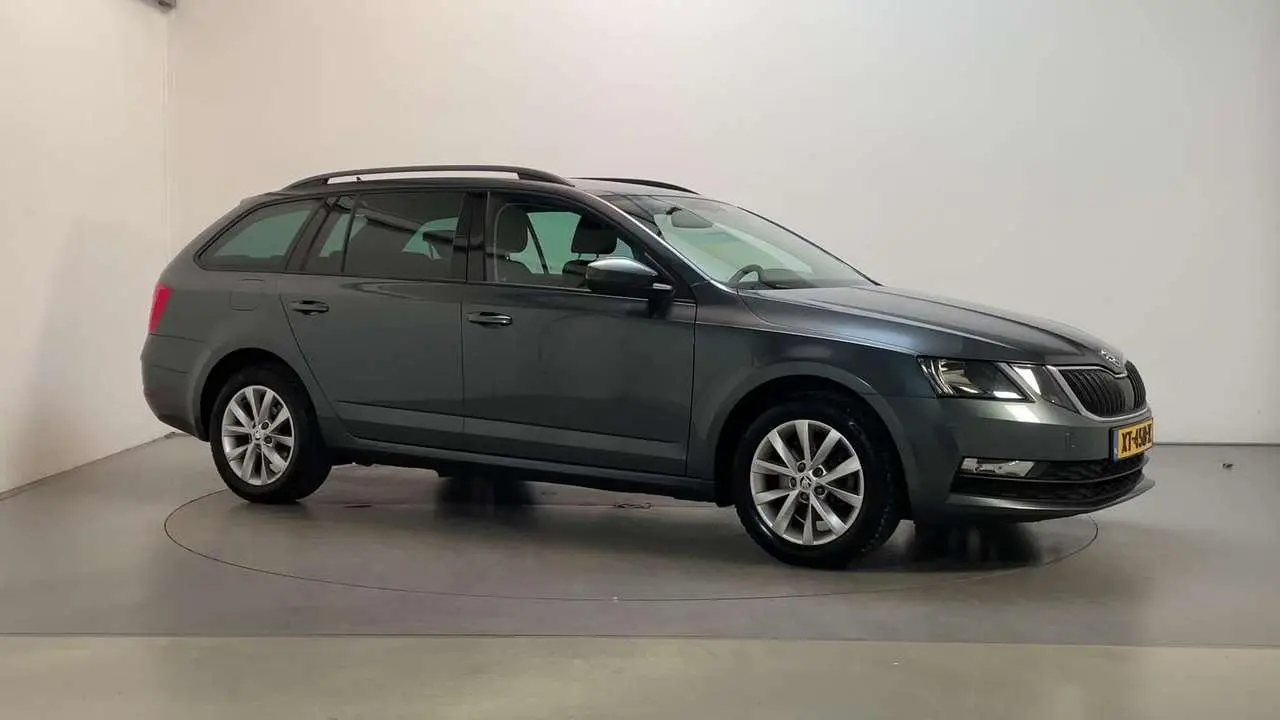 Photo 1 : Skoda Octavia 2019 Petrol