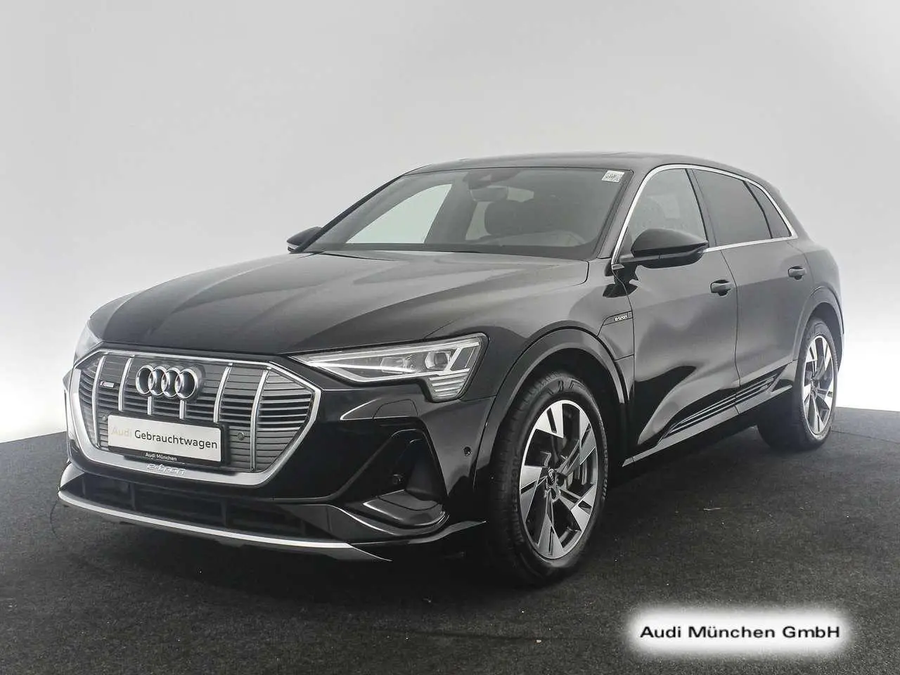 Photo 1 : Audi E-tron 2021 Électrique