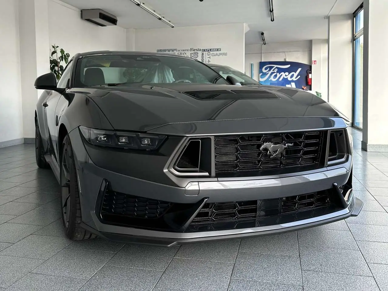 Photo 1 : Ford Mustang 2024 Essence