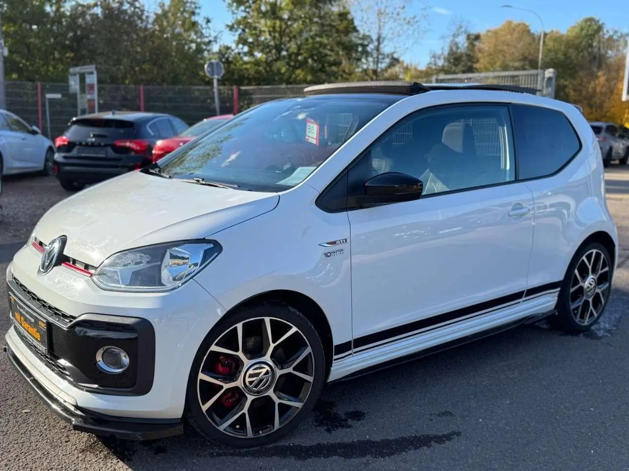 Photo 1 : Volkswagen Up! 2018 Petrol