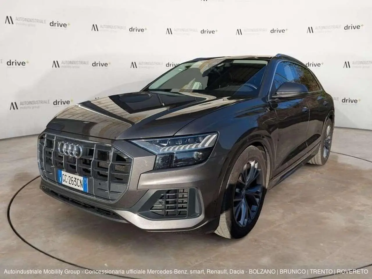 Photo 1 : Audi Q8 2020 Hybride