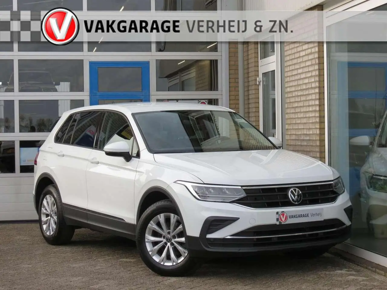 Photo 1 : Volkswagen Tiguan 2020 Essence