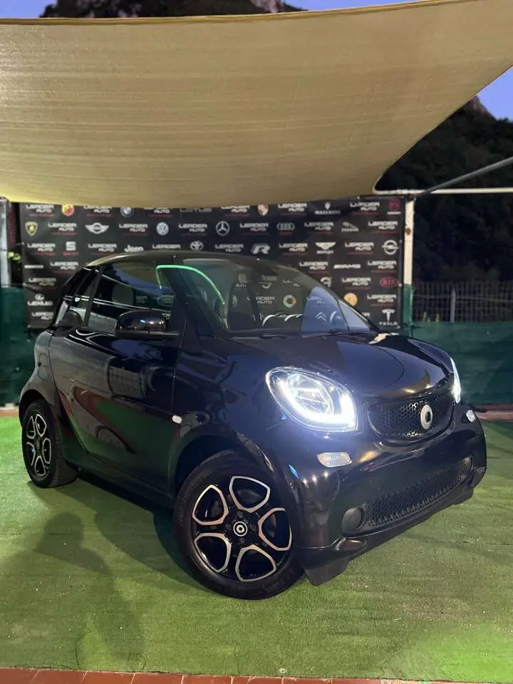 Photo 1 : Smart Fortwo 2015 Petrol