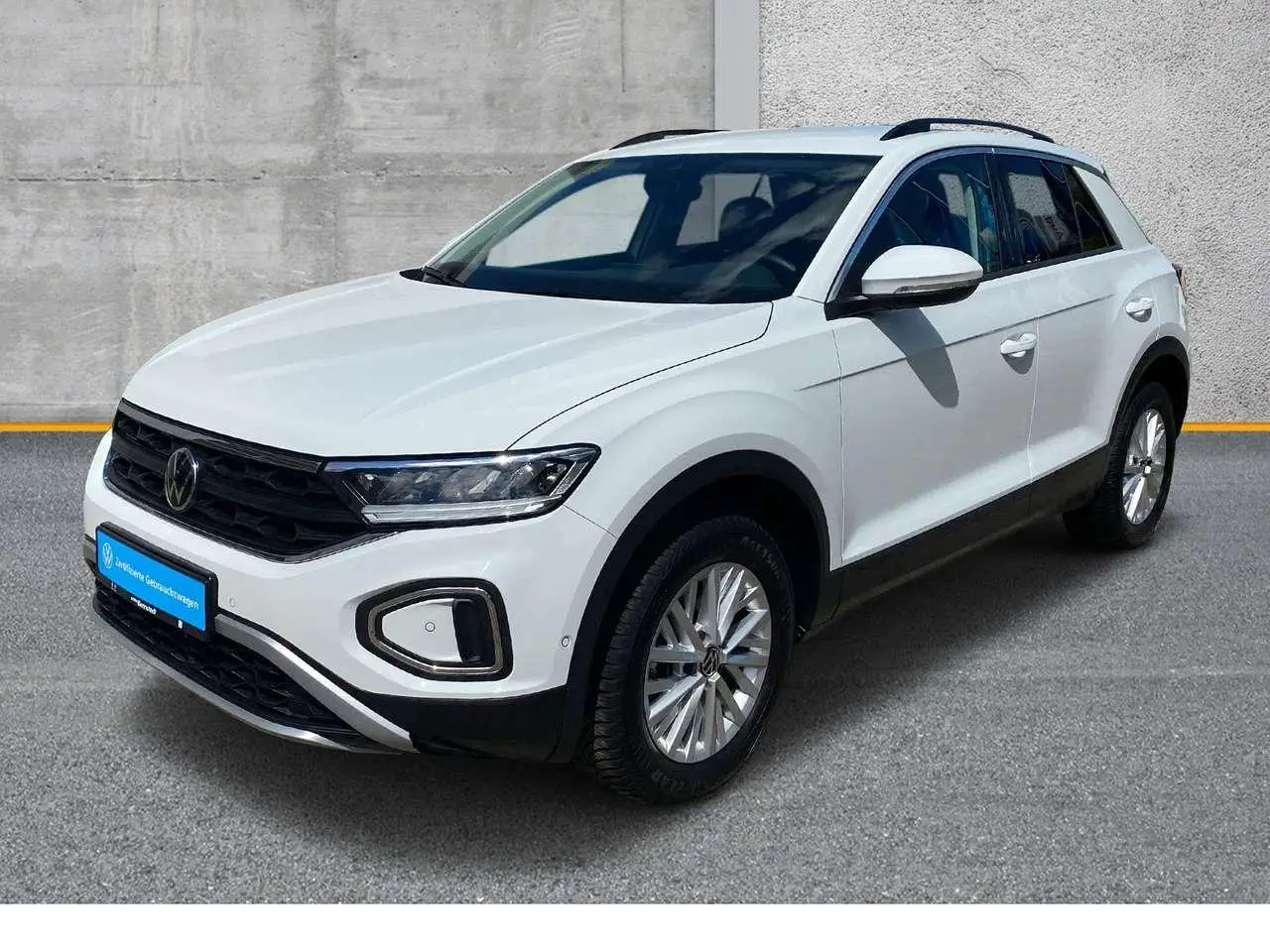 Photo 1 : Volkswagen T-roc 2023 Essence