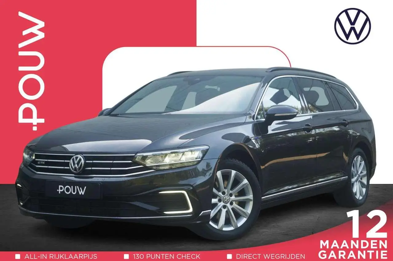 Photo 1 : Volkswagen Passat 2020 Hybrid