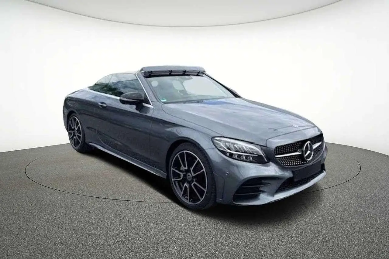 Photo 1 : Mercedes-benz Classe C 2023 Petrol