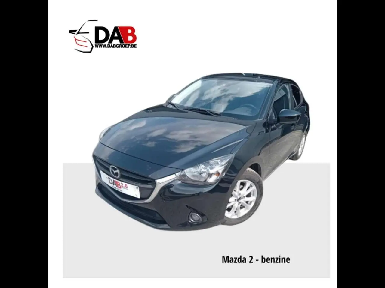 Photo 1 : Mazda 2 2015 Petrol