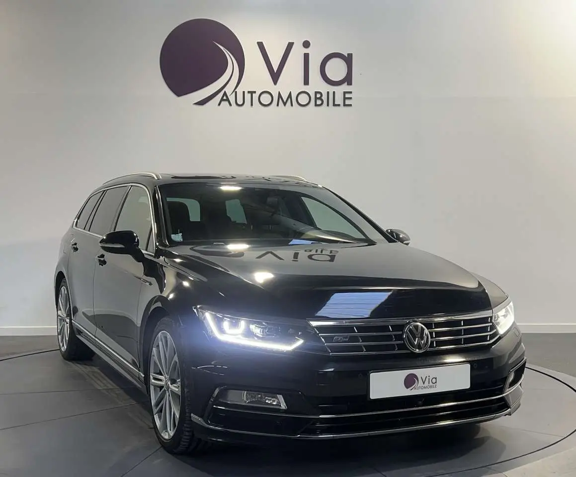 Photo 1 : Volkswagen Passat 2018 Diesel