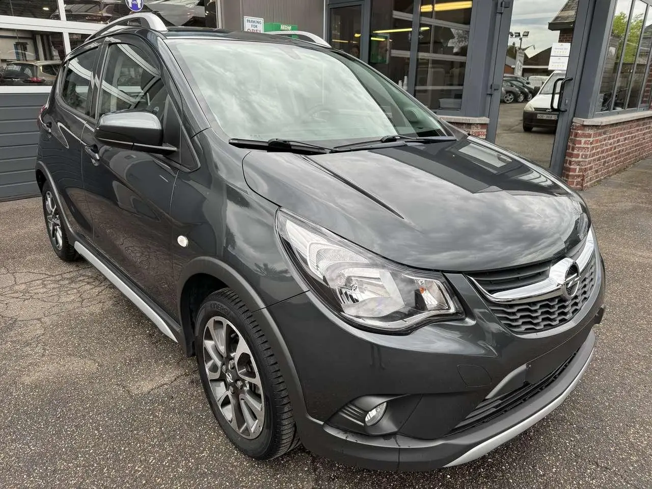 Photo 1 : Opel Karl 2018 Petrol