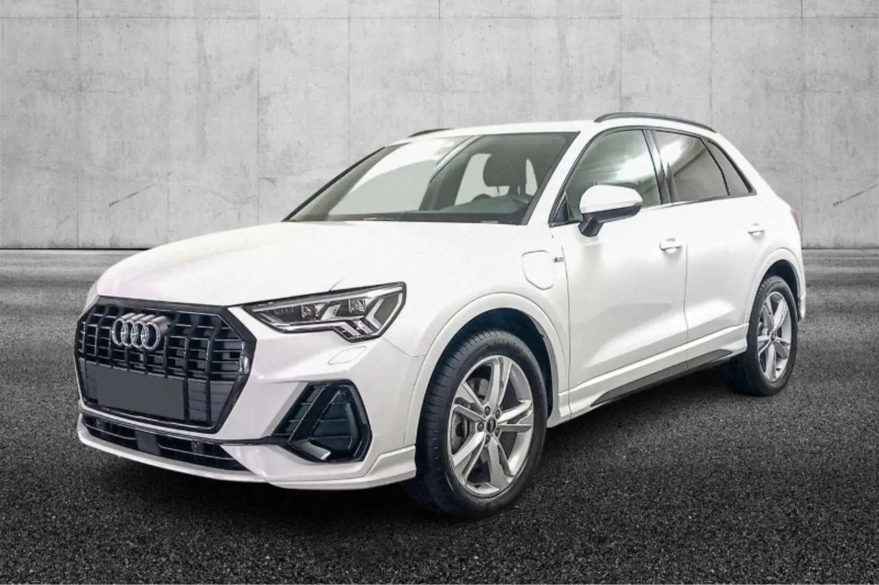 Photo 1 : Audi Q3 2021 Hybrid