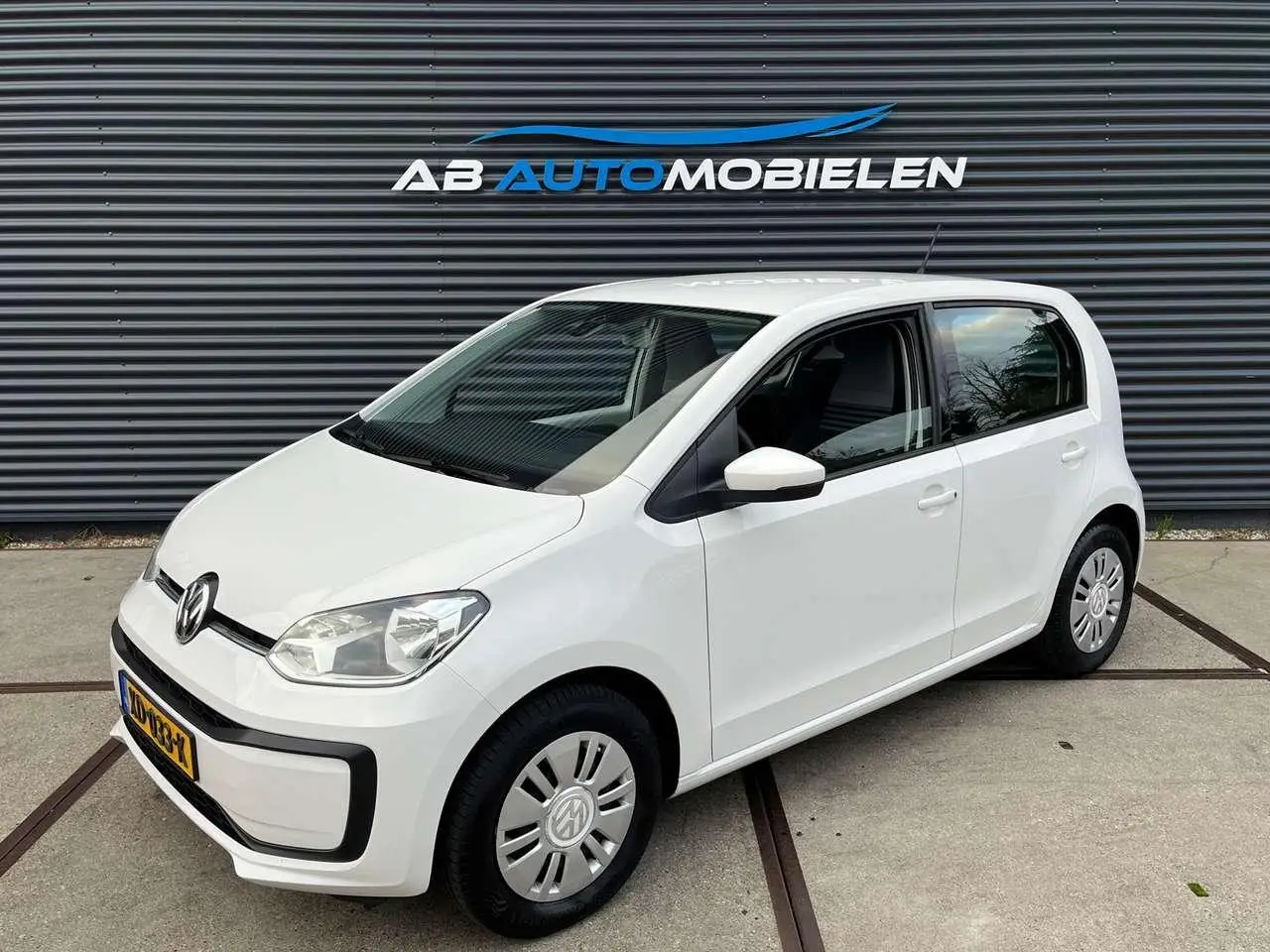 Photo 1 : Volkswagen Up! 2018 Petrol