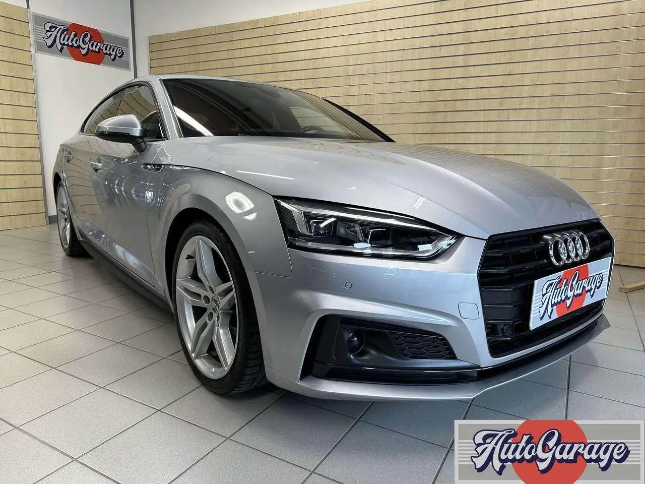 Photo 1 : Audi A5 2018 Others