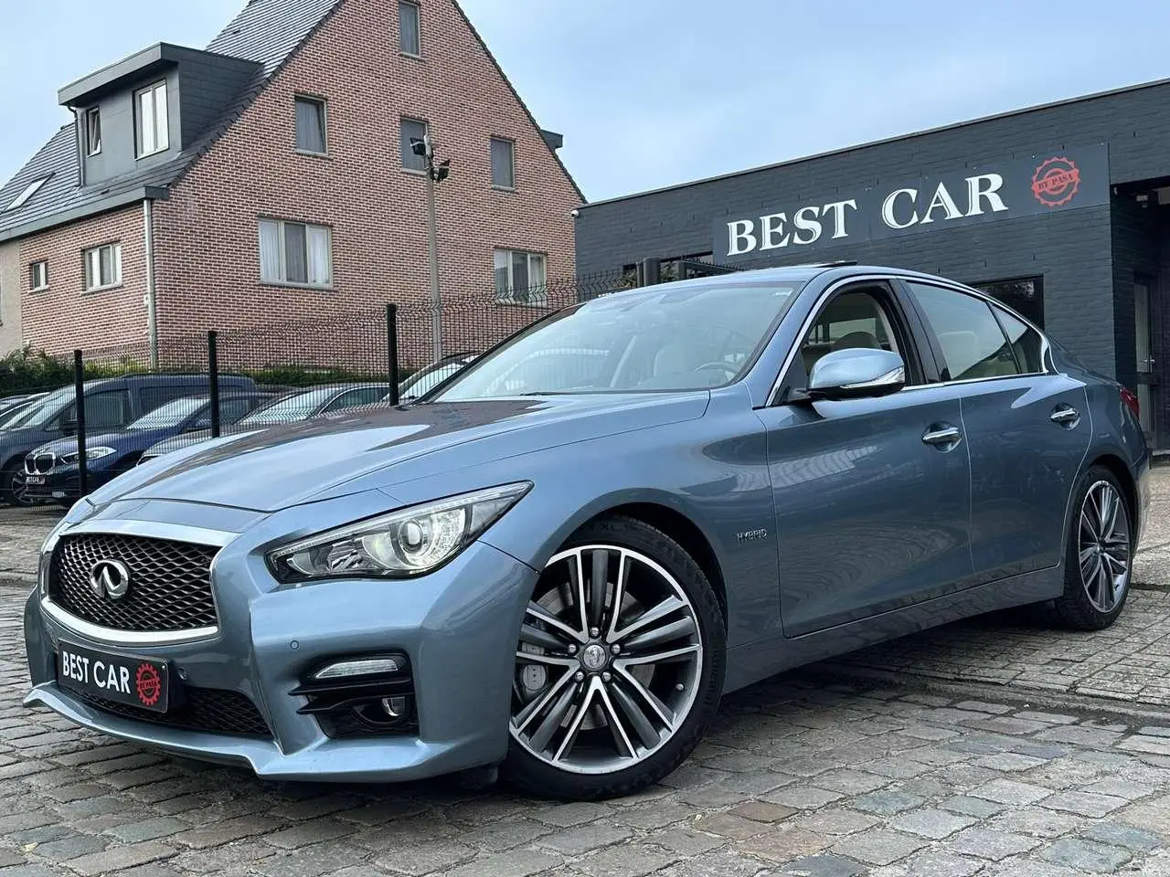 Photo 1 : Infiniti Q50 2017 Hybrid