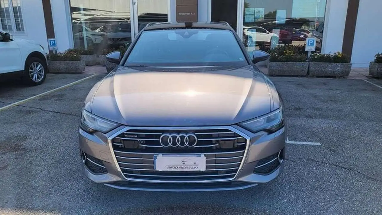 Photo 1 : Audi A6 2018 Hybride