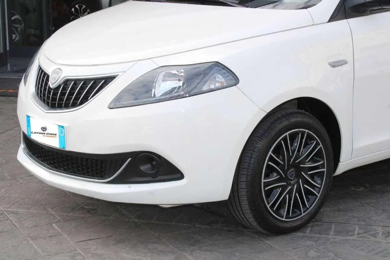 Photo 1 : Lancia Ypsilon 2022 Hybride