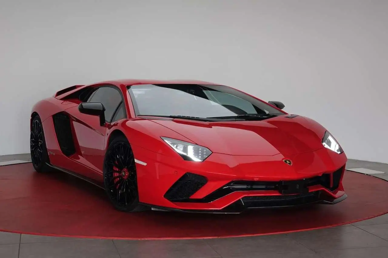 Photo 1 : Lamborghini Aventador 2017 Petrol