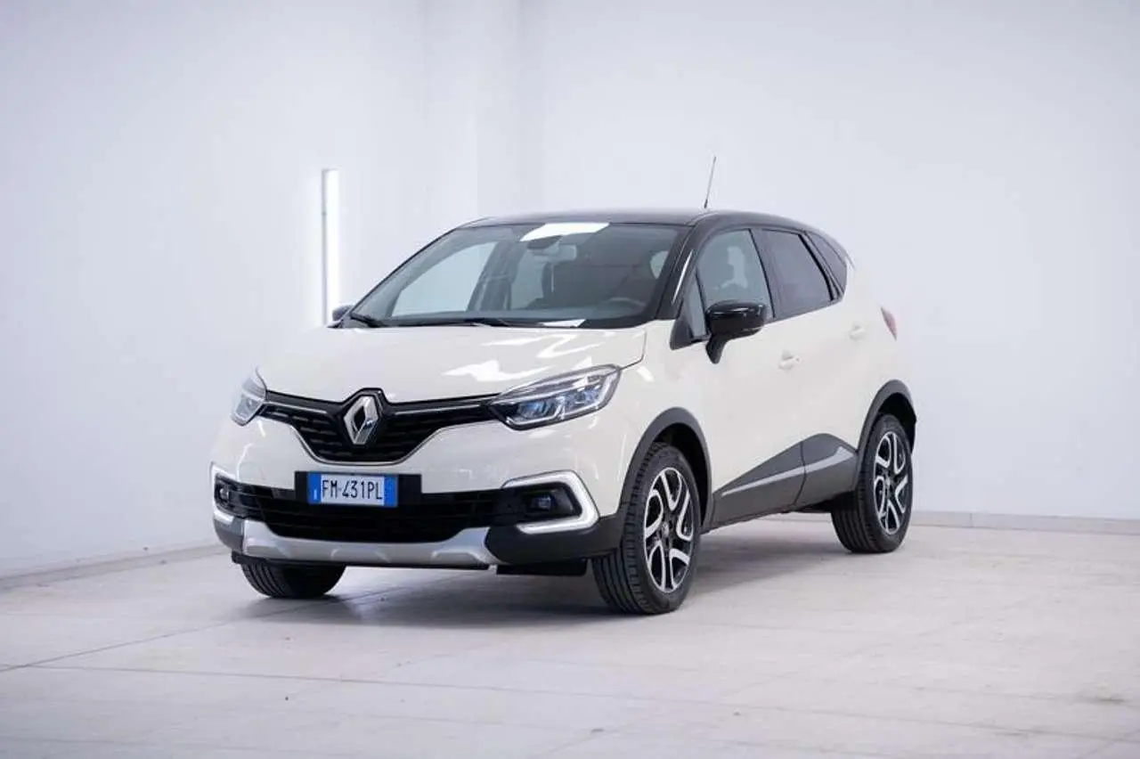 Photo 1 : Renault Captur 2017 Petrol