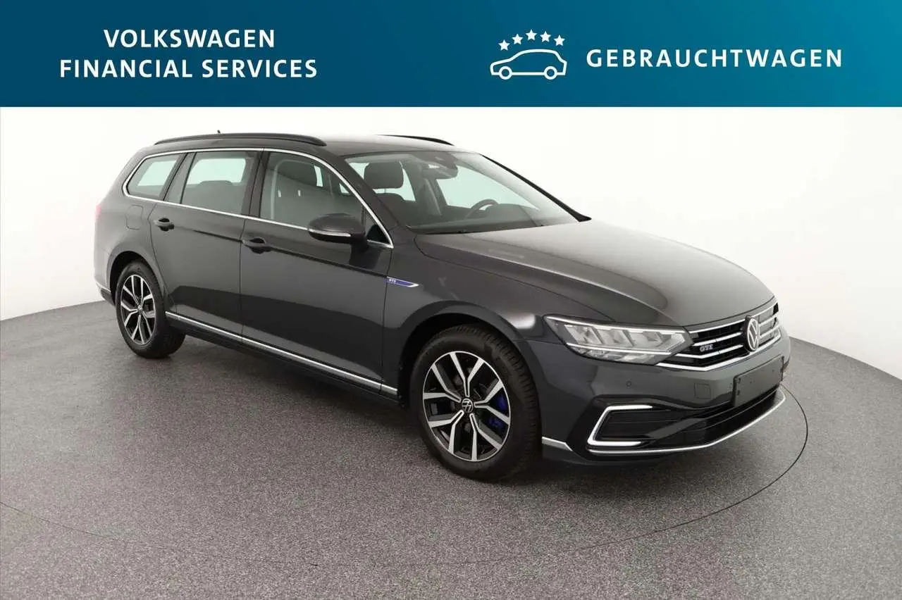 Photo 1 : Volkswagen Passat 2021 Hybride