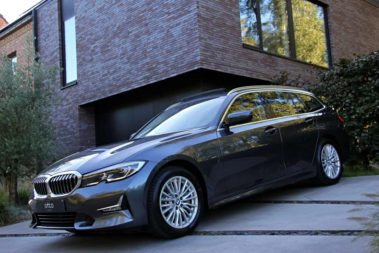 Photo 1 : Bmw Serie 3 2021 Hybrid