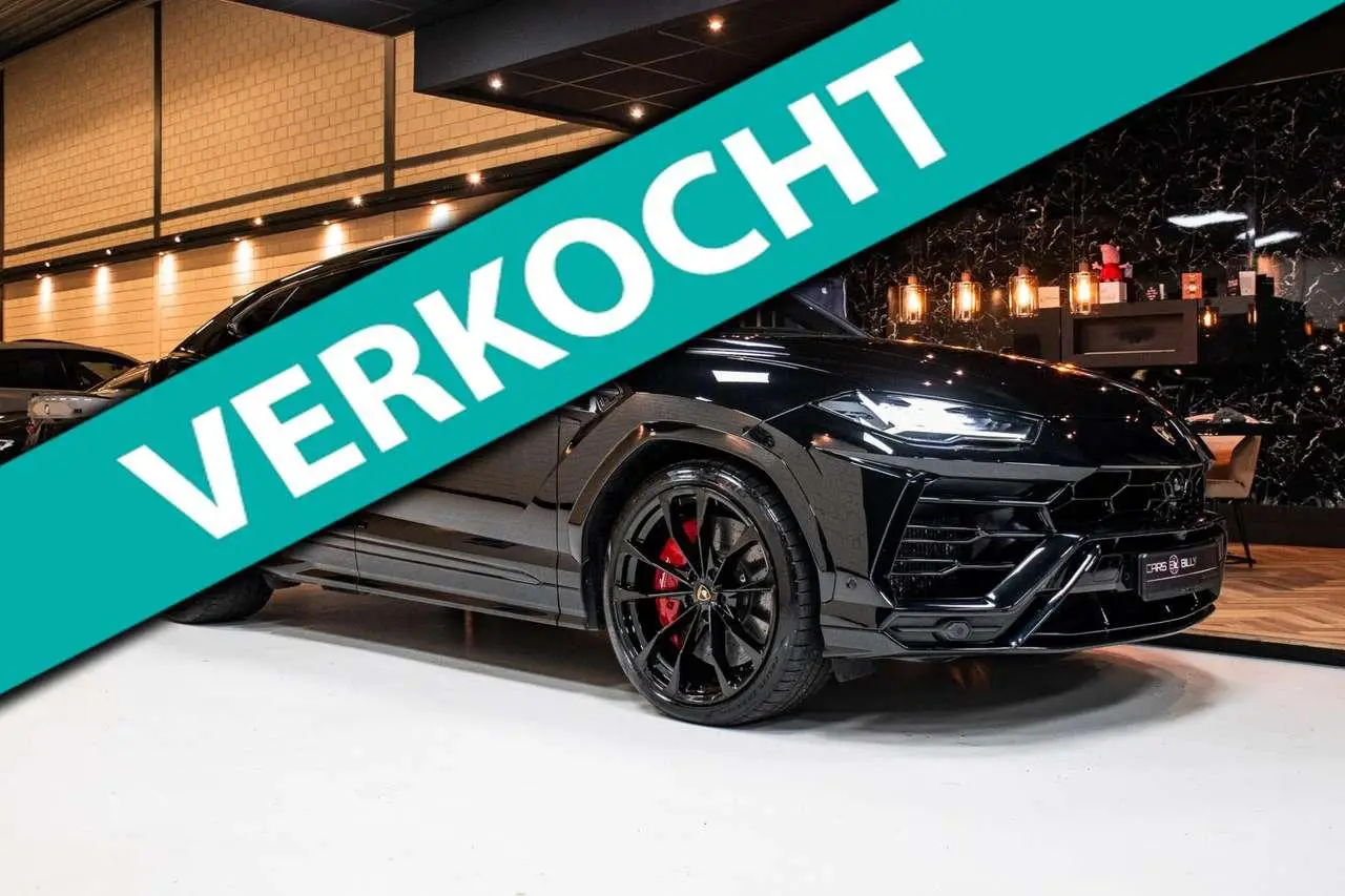 Photo 1 : Lamborghini Urus 2019 Petrol