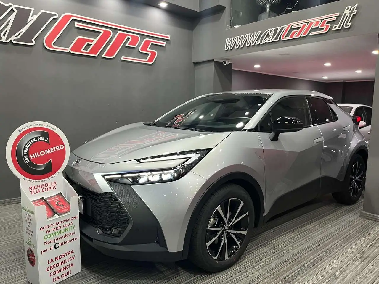 Photo 1 : Toyota C-hr 2024 Hybrid