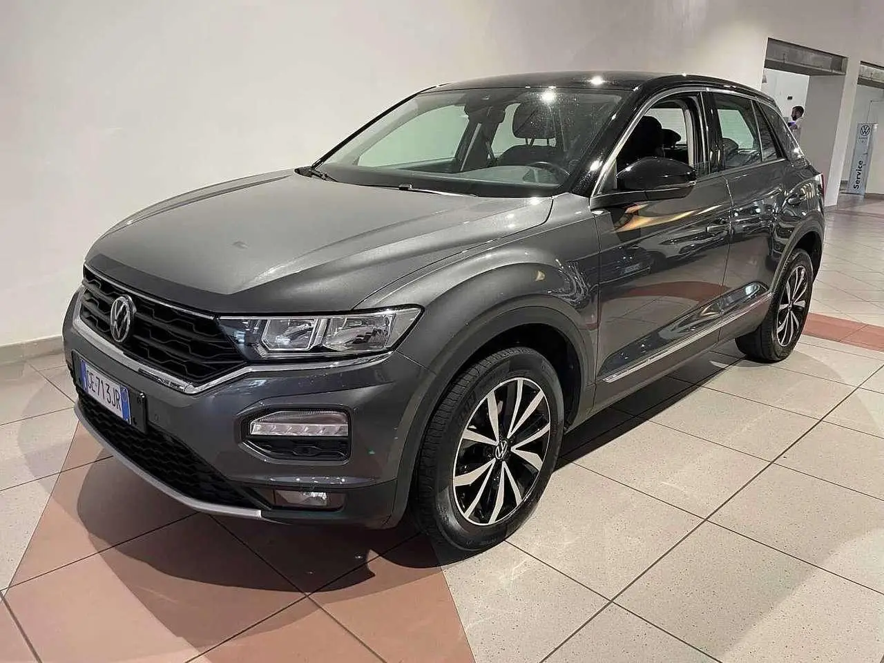 Photo 1 : Volkswagen T-roc 2021 Essence