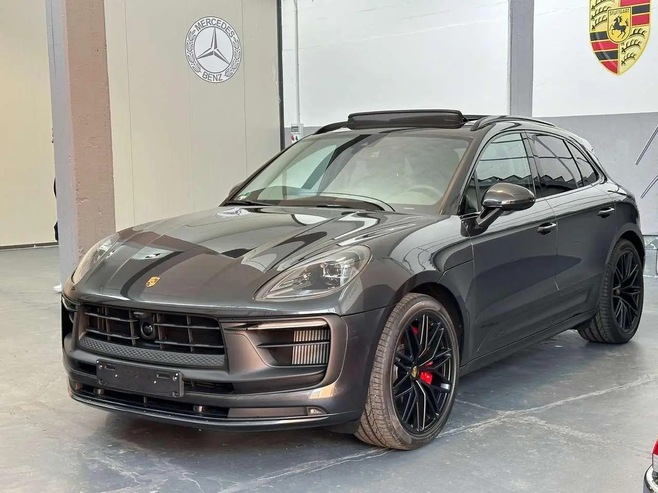 Photo 1 : Porsche Macan 2024 Petrol